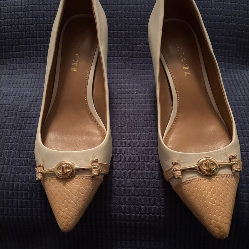 Coach Women's Cream and Tan Heels with Gold Accent